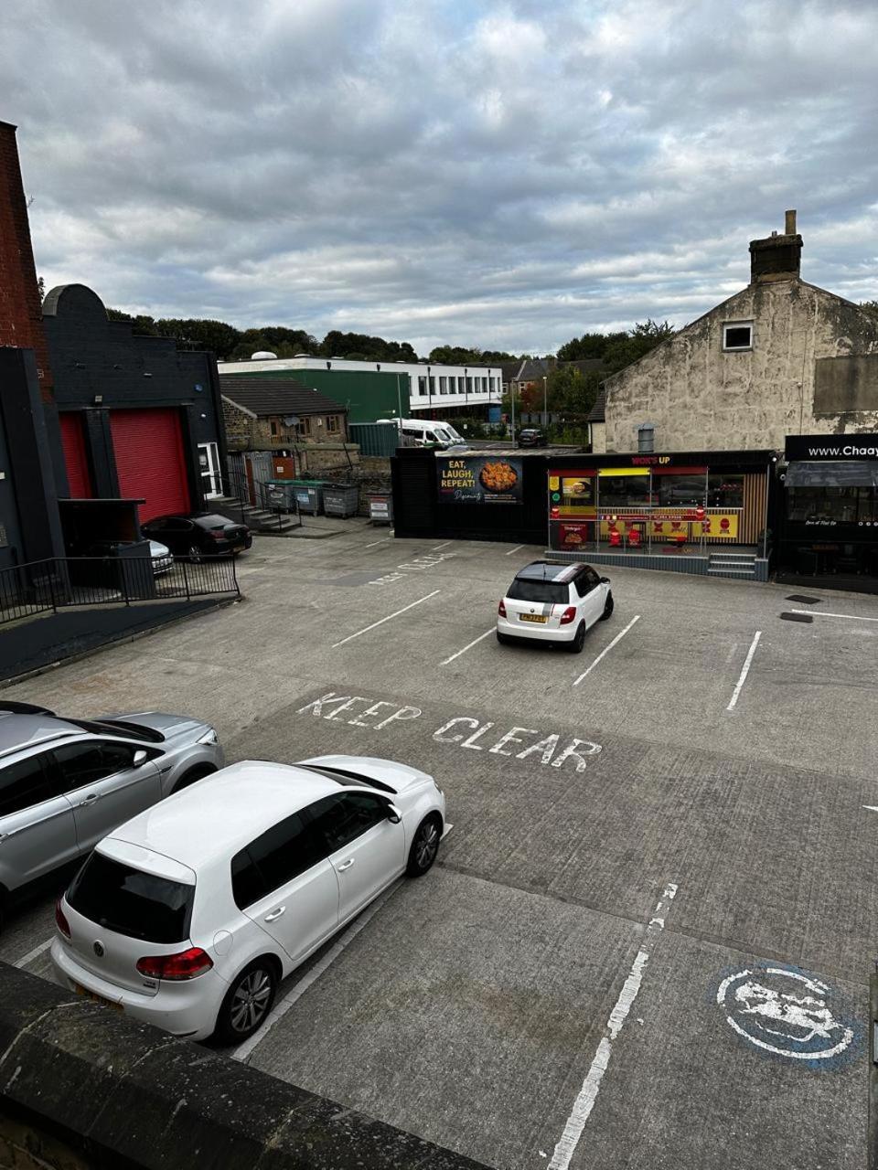 Woolpack Aparthotel Huddersfield Exterior foto