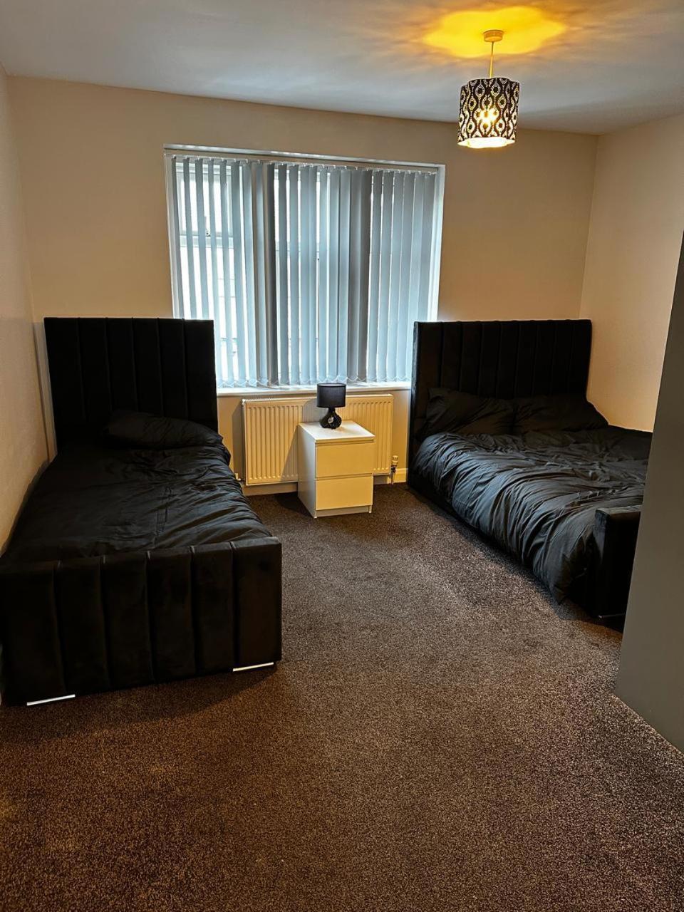 Woolpack Aparthotel Huddersfield Exterior foto